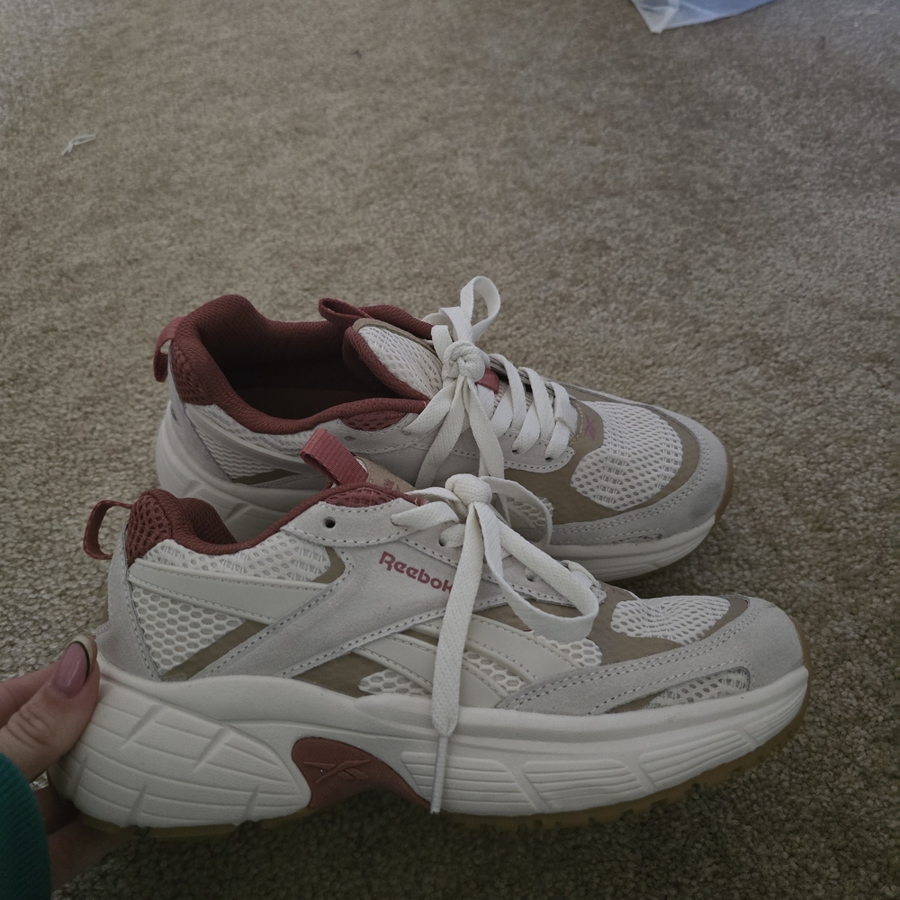 Reebok Women's White and Pink Sneakers